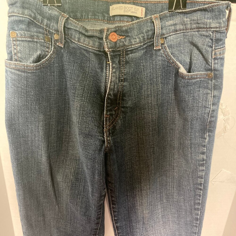 Levi's 550 Women's Relaxed Fit Boot Cut Jean  Size 12 Long Perfect Condition